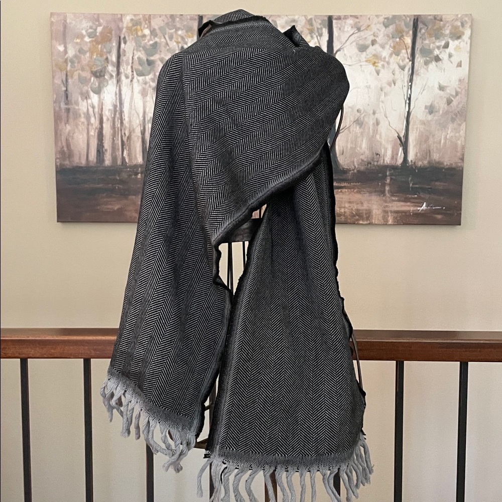 NEW Faribault Mill Shaniko Worsted Merino Wool Yarn Herringbone Fringed Scarf